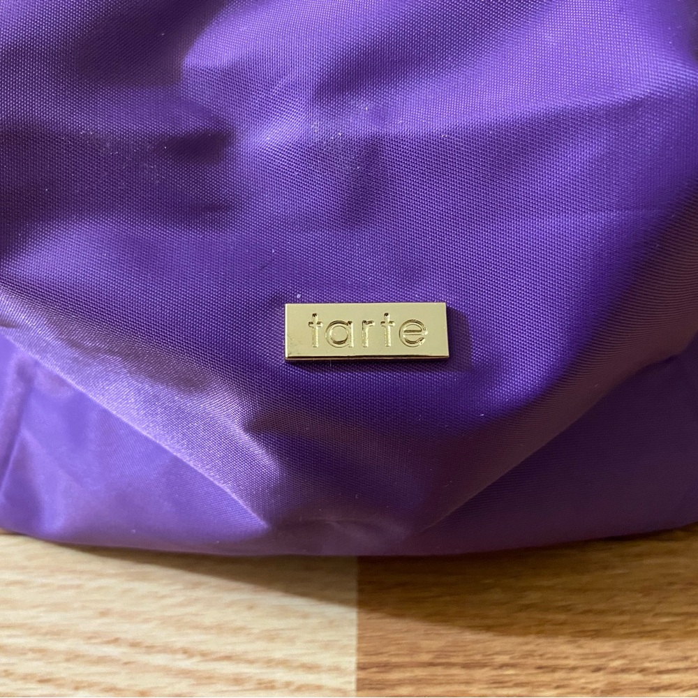 Tarte Cosmetic Pouch With Samples New - Picture 12 of 15